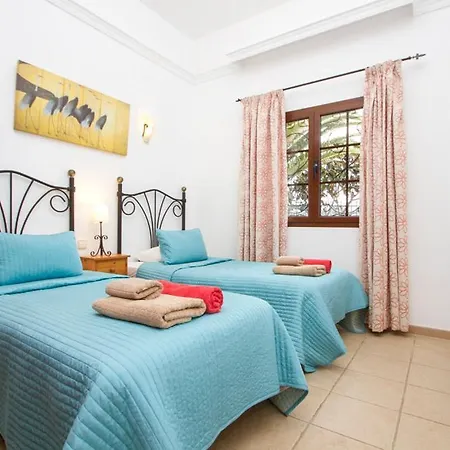 Playa Blanca Sleeps 8 Pool Wifi *